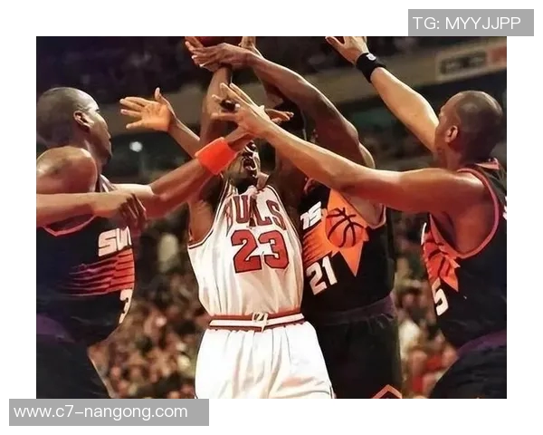 皮尔斯回忆夺冠后搬离洛杉矶因湖人球迷如黑社会感到恐惧