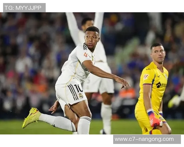 姆巴佩生涯进球达到395个超越梅西成为21世纪27岁以下进球王